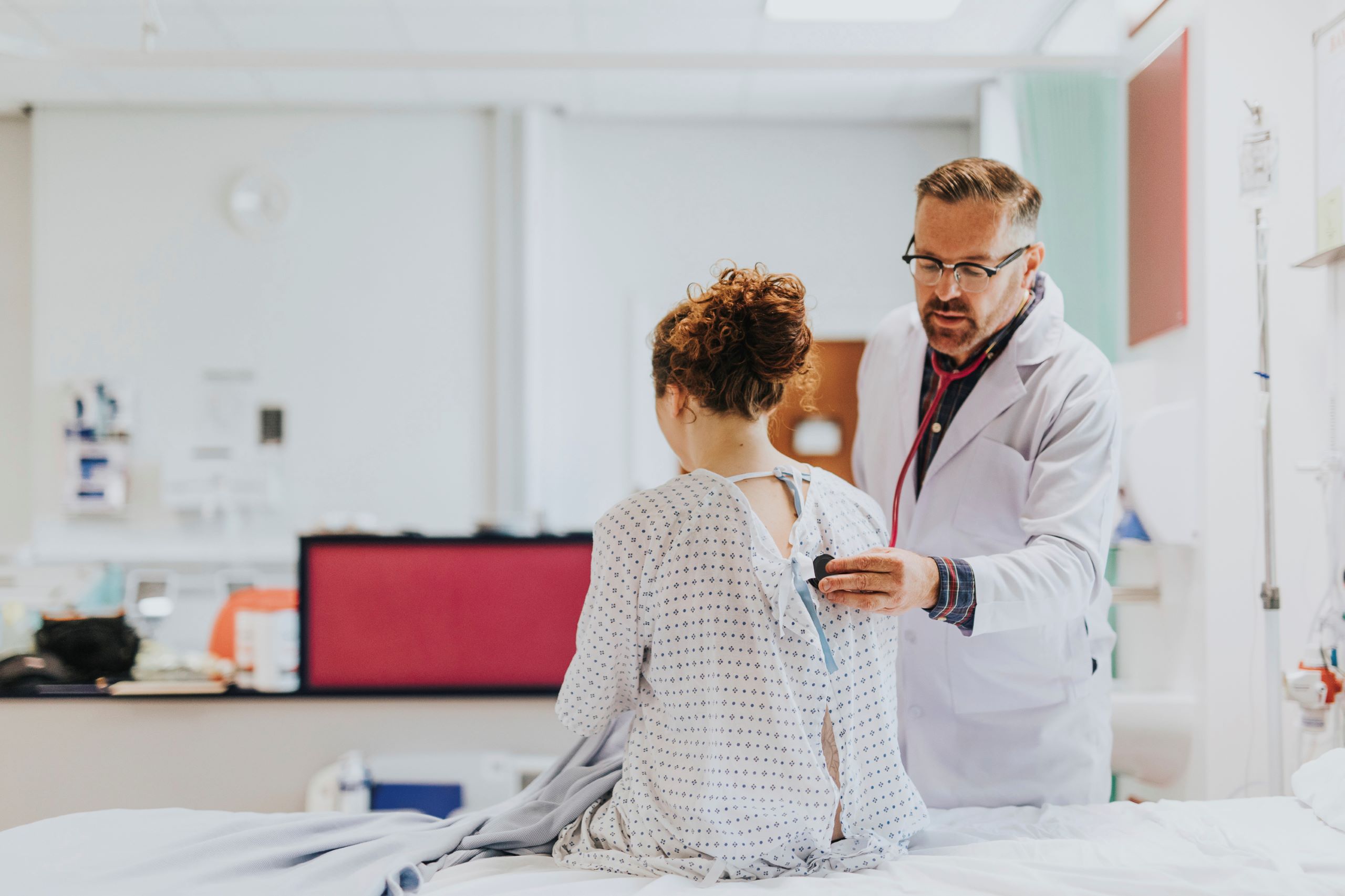 Reduzir o custo de aquisição de pacientes (CPA) é um desafio comum para muitas clínicas e consultórios médicos. Com uma estratégia bem planejada e o uso de técnicas de marketing eficientes, é possível atrair mais pacientes e otimizar os gastos. Neste artigo, discutiremos várias abordagens para reduzir o CPA e, ao final, apresentaremos como a BP Marketing, a melhor agência de publicidade em Brasília, em Águas Claras, pode ajudar.